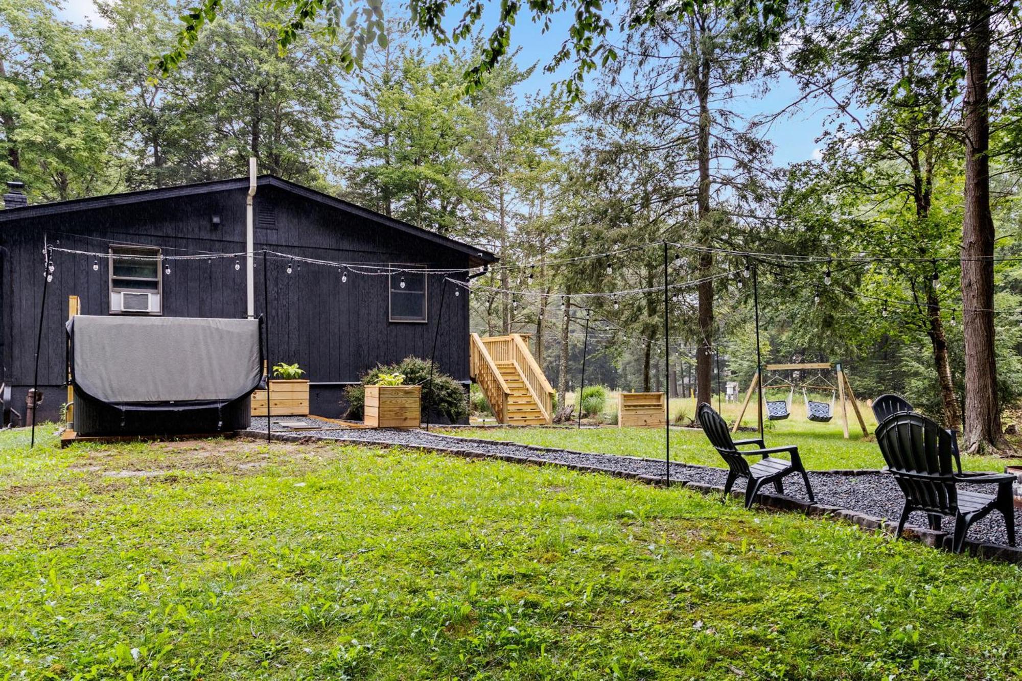 Lazy Bear Retreat Outdoor Oasis Hot Tub Etc Holiday home